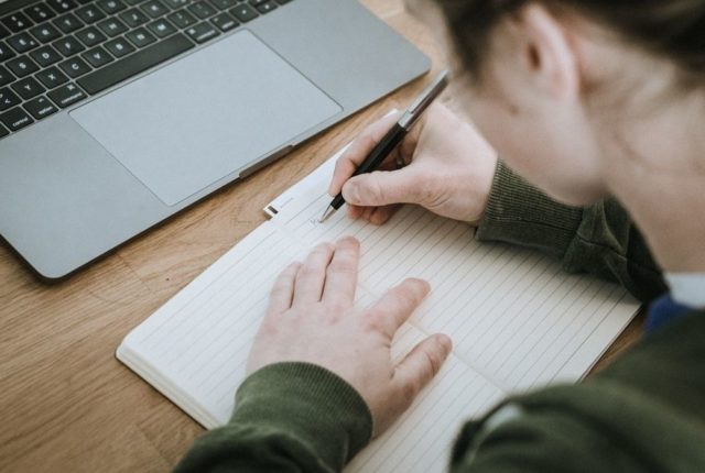 履歴書・職務経歴書に退職理由は必要？その書き方も併せて解説！