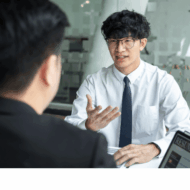 面接で緊張する人